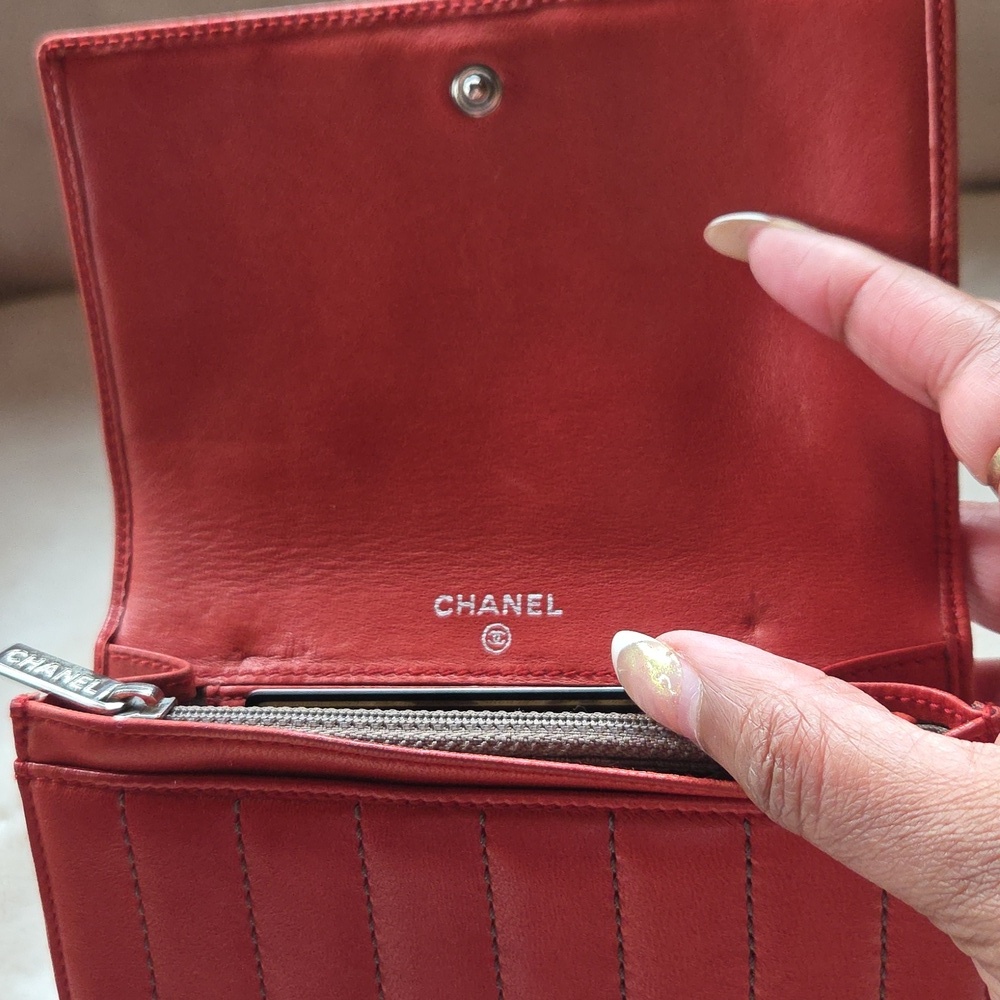 Chanel Mademoiselle Classic Red Leather Wallet - Picture 4 of 9